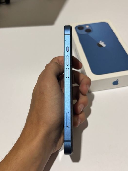 Телефон Iphone 13