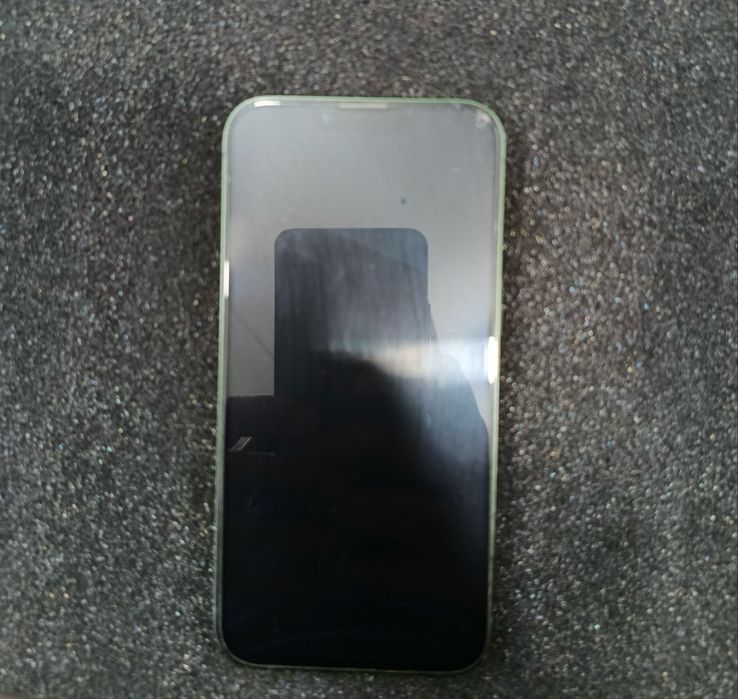 Iphone 13 green sotiladi srochni