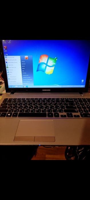 Продавам лаптоп самсунг