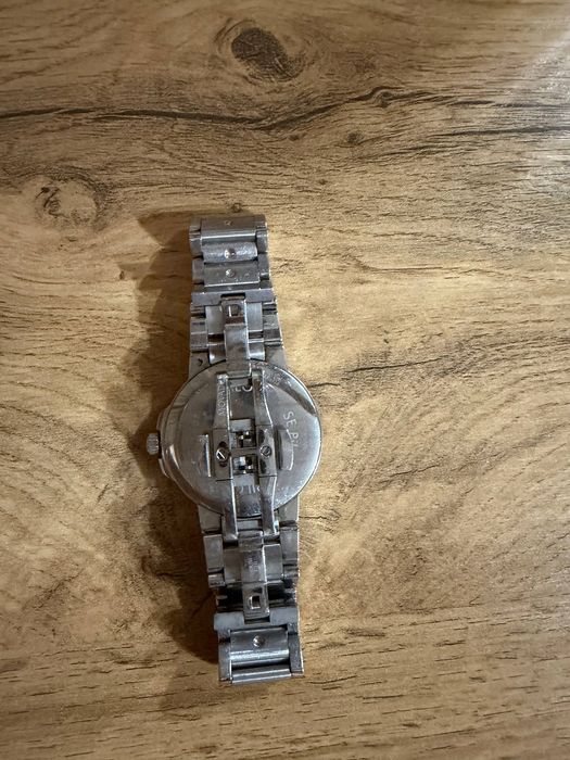 Часы-MOVADO-бу-идиал