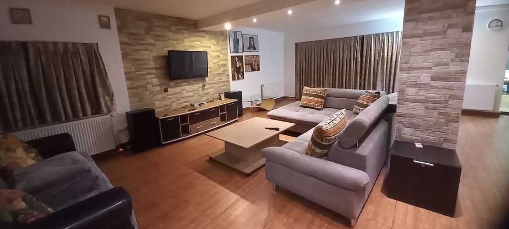 Vila Everest Azuga (Busteni) langa partia Sorica