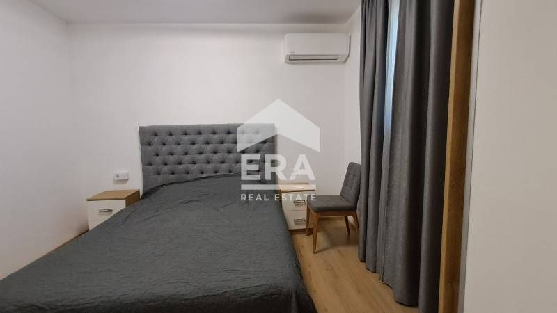 Двустаен обзаведен апартамент за продажба, със собствен двор/веранда,