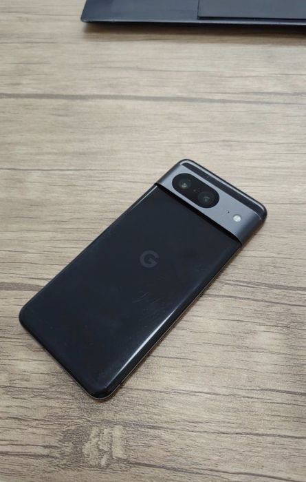 Pixel 8 8/128  состояние 8/10