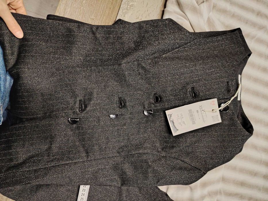 Нов костюм с елек Zara XS