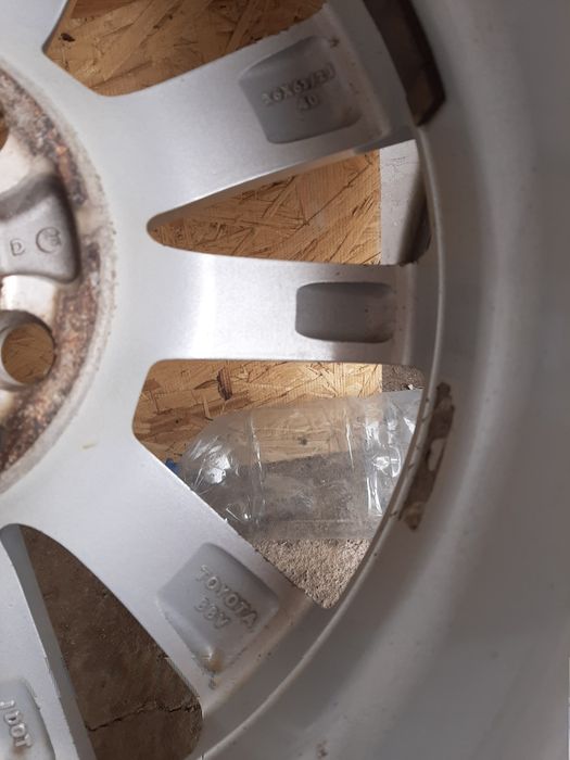 Продам диски с зимней резиной