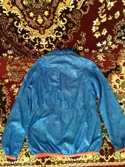 Ветровки на девочку по 500тг.