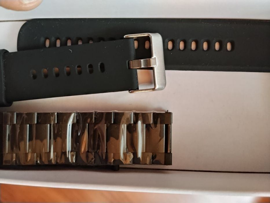 Смарт часовник чисто нов