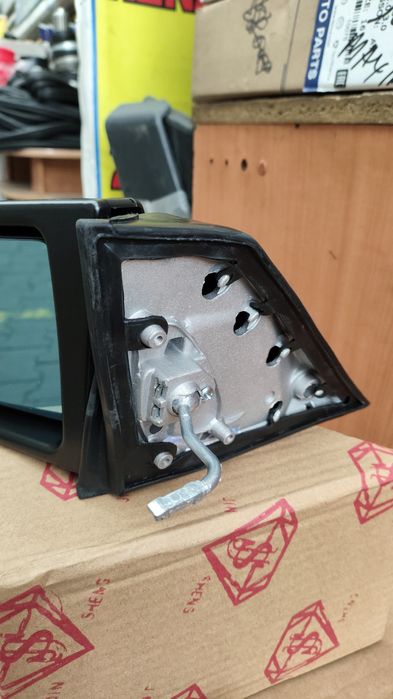 Мерс боковое зеркало 124,190,202