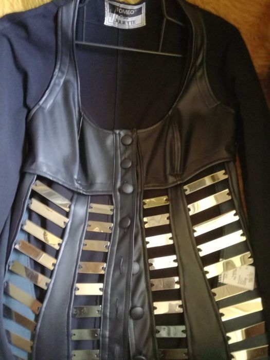 Връхна дреха тип жилетка