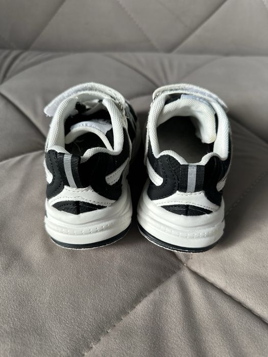 Продаются детские кросовки