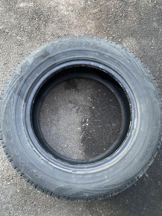 Продам шины 2 шт