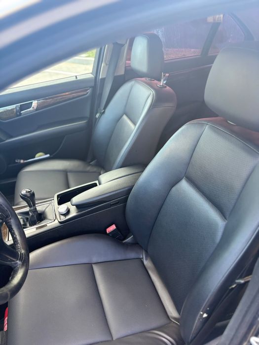 MERCEDES-BENZ C-Class 2010 — imagine 4
