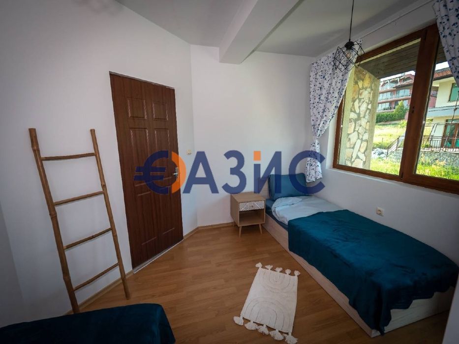 Къща на 3 етажа 320 кв. м. + парцел 500 кв. м., м. Инцараки, Свети Влас, България,#32341106