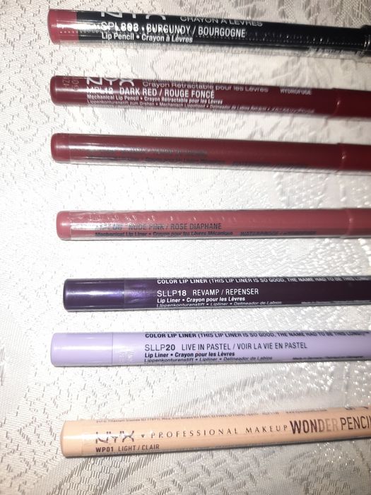 Последни бройки моливи на NYX и на други марки