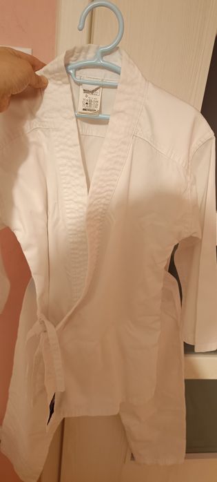 Kimono de karate pentru copii, mărimea 130. Decathlon