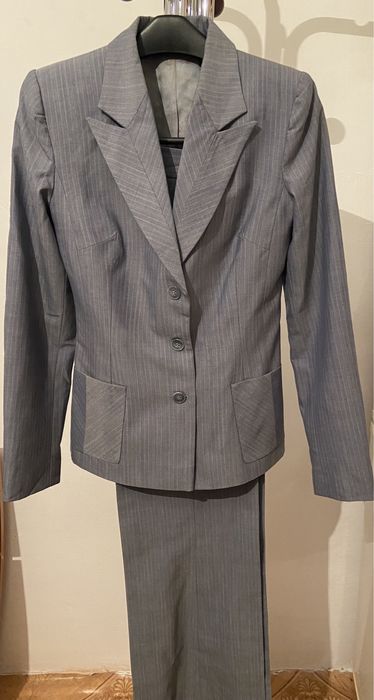 Костюм женский брючный