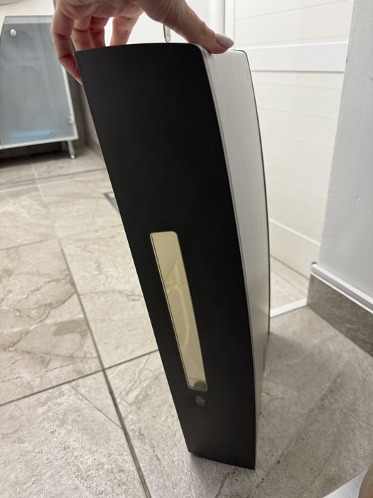 Диспенсър за салфетки