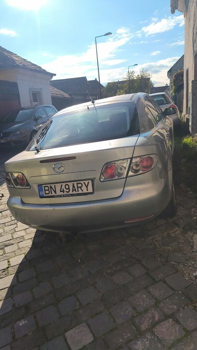 Mașină Mazda 6..