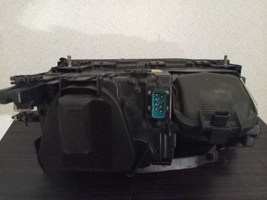 Фары бмв е38 дорест с BI-LED модулем оригинал BOSH с анг.глазками