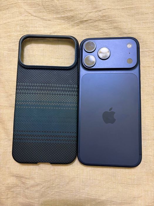 Iphone 17 Pro Max blue