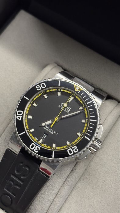 Oris Aquis Date  43mm