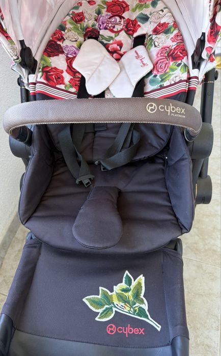 Cybex e-priam Lux + кош за новородено Lux Carry Cot By Karolina Kurkova