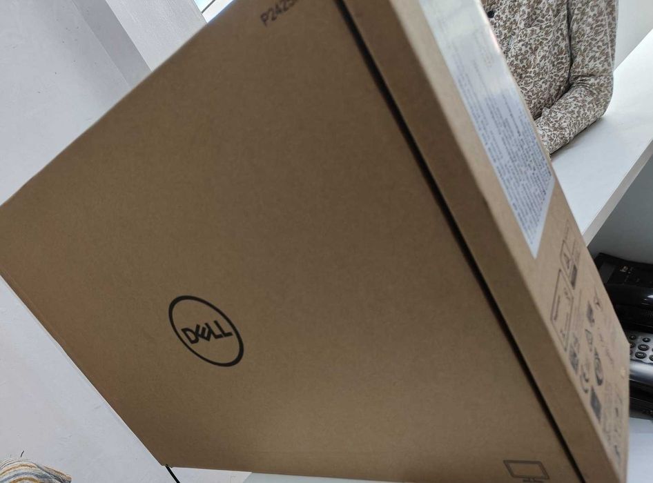 Монитор Dell P2422Hb ,23.8" IPS 60Hz , FHD ,Нови ,24 м. Гаранция