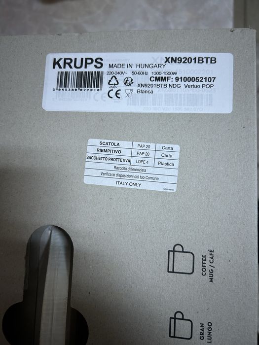 Aparat de cafea cu capsule Nespresso