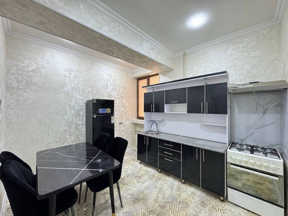 Продается 2 ком. Квартира на 2 этаже площадью 50 кв.м. По ул. Рудаки