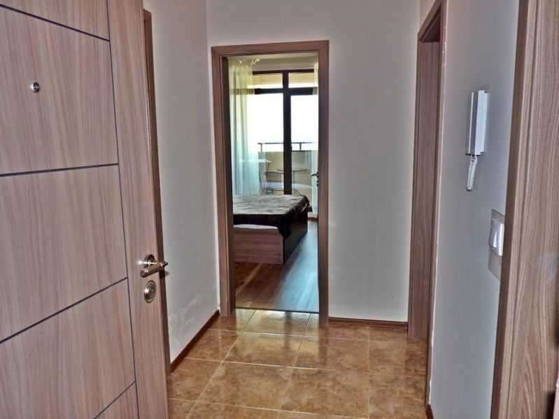 Дава се под наем Двустаен апартамент в Бургас, Зорница - 74 кв.м за 410 € - Снимка #4