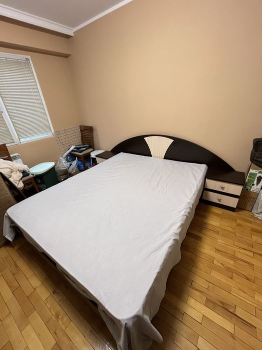 Спалня 160х200 с нощни шкафчета и матрак