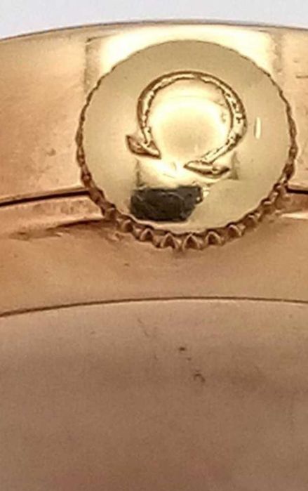 Златен дамски часовник OMEGA