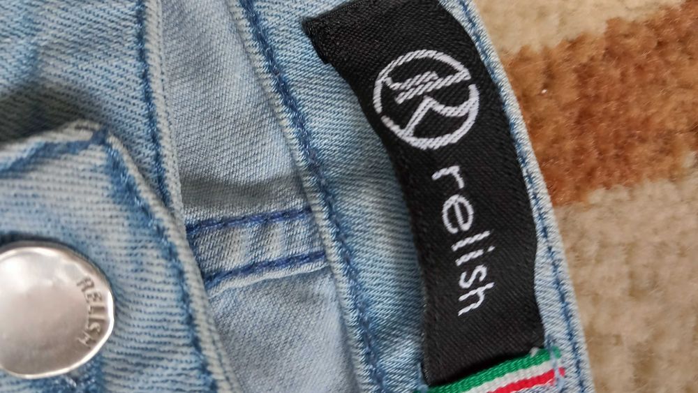 Дънки с  дантела