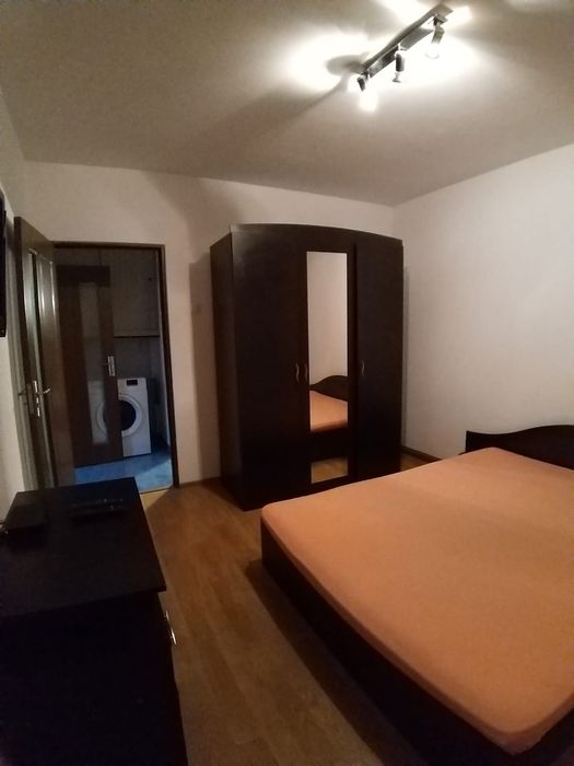 Închiriez apartament Aleea Trandafirilor
