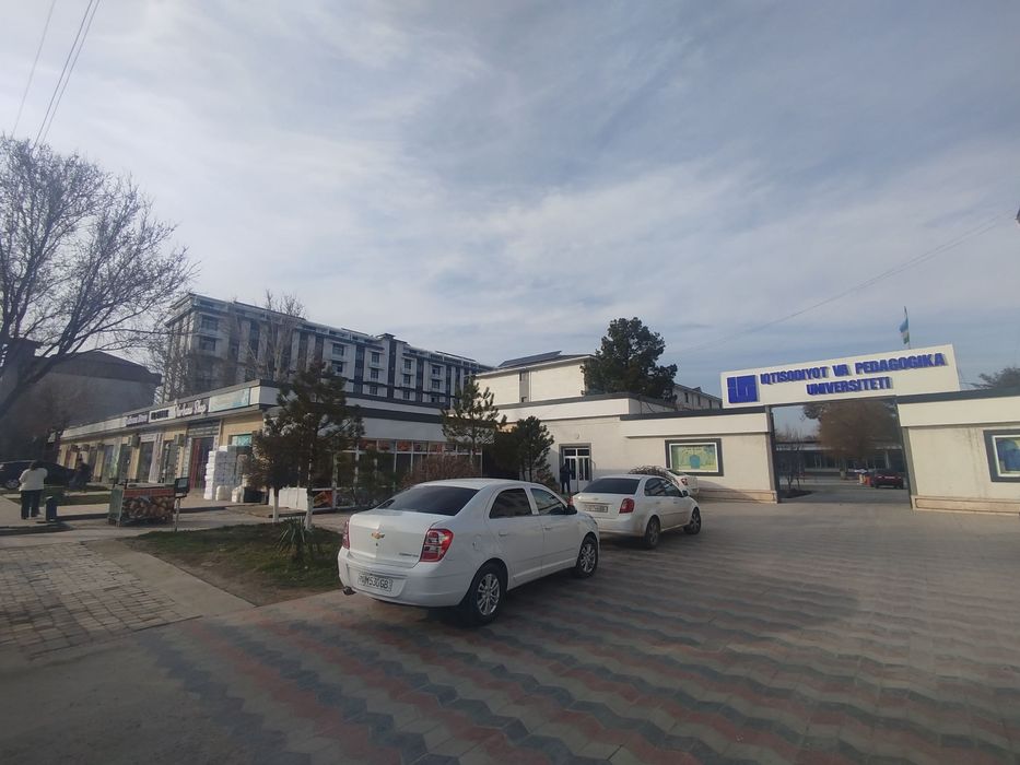 Қарши марказида 8000 кв.м бинo ижарага | Парковка, ошхона, ётоқхона