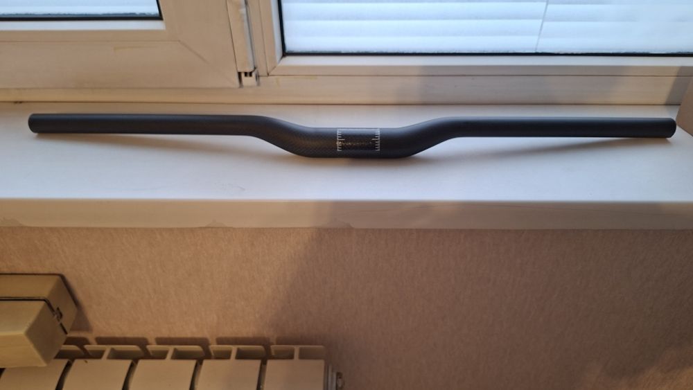 Продам руль карбоновый нн