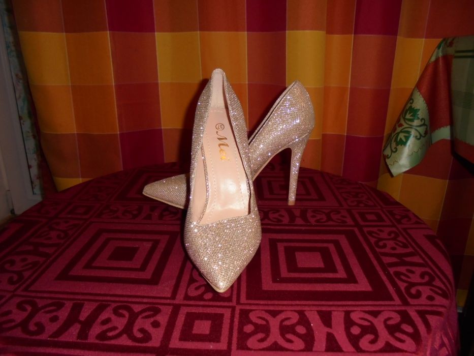 Pantofi de dama,impecabili,noi,marimea-37,pret-200 lei .