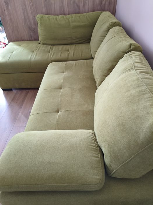 Ъглов диван зелен