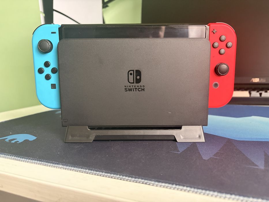 Nintendo swicth oled cu multe accesori si jocuri incluse