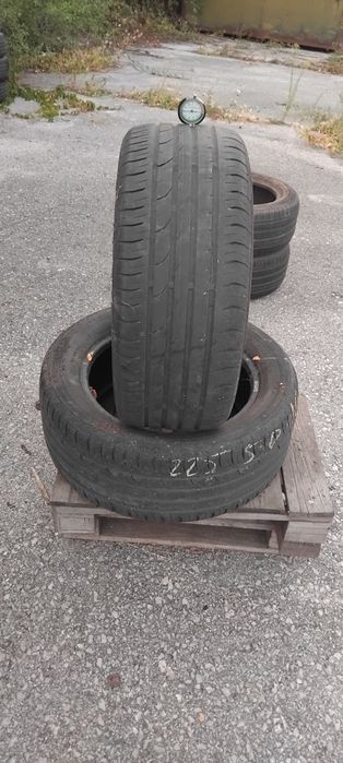 Гуми 225 50 16 Континентал Continental 2 броя. Нов внос. Не са нови!