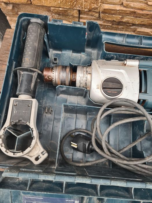 Голяма ударна бормашина Bosch!