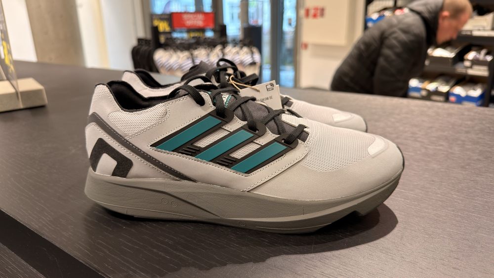 Adidas Adizero Takumi Sen originali la cutie ( marimi 42 - 46.2/3 )