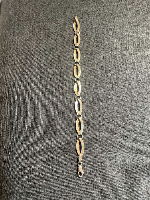 Vand bratari din argint.