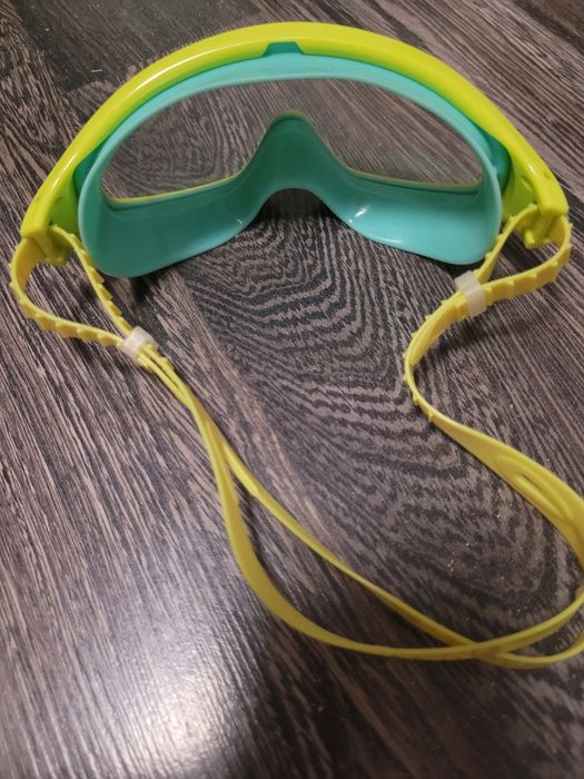 Очки для плавания