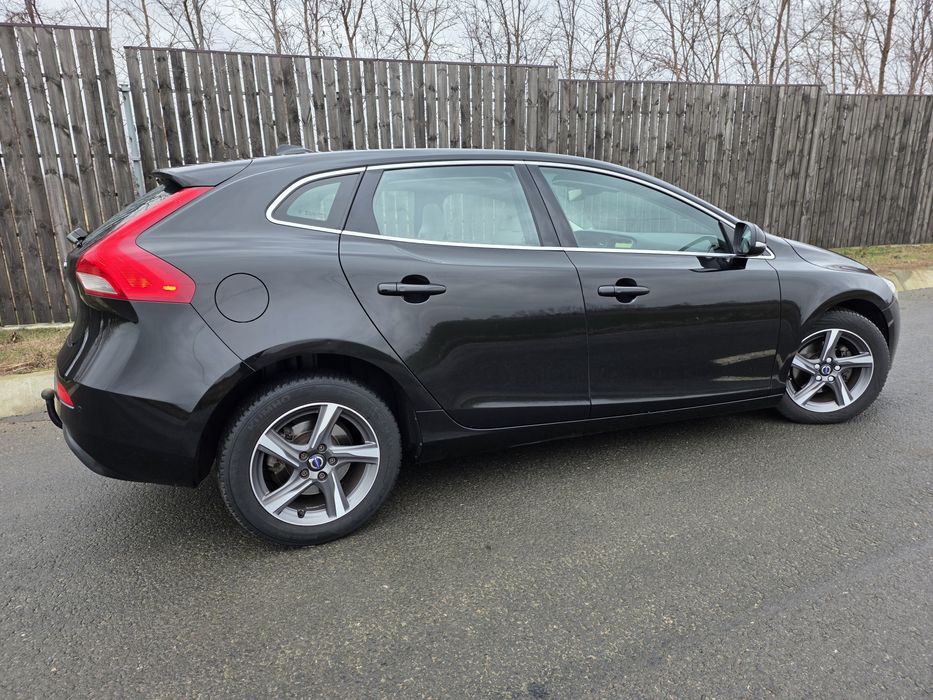 Volvo V40 - Full Options - Stare Foarte Bună