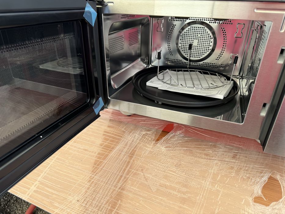 Cuptor cu microunde Severin 4 in 1