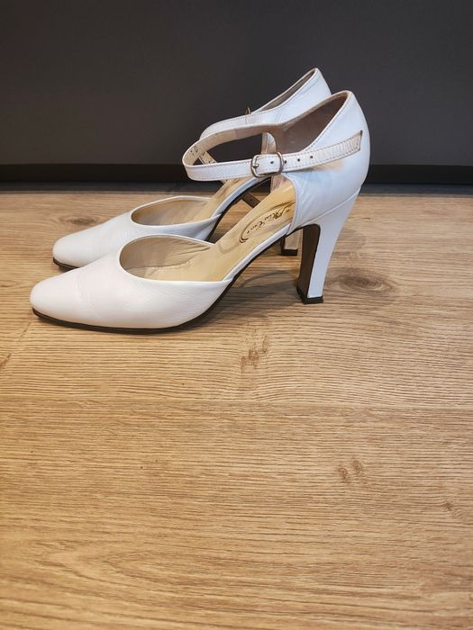 Pantofi piele naturala alba