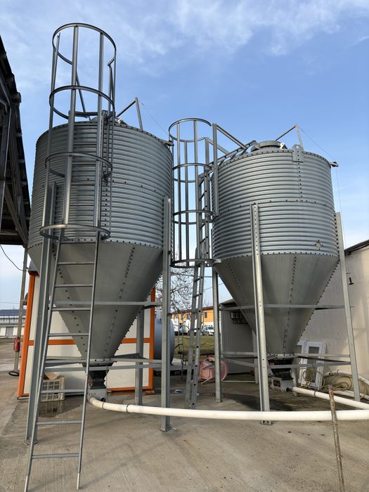 Силоз -бункер за фураж