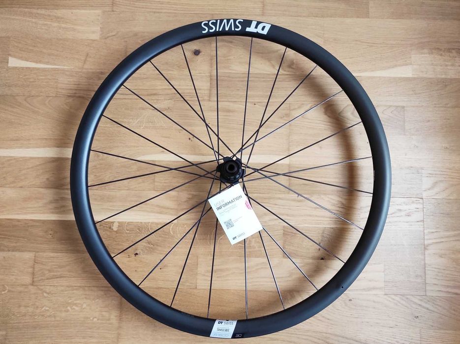 Roata spate DT Swiss A1800 Spline 30 700C 12x142mm Disc noua