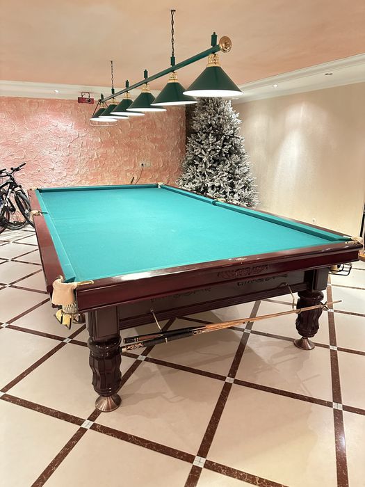 Продам бильярдный стол в комплекте